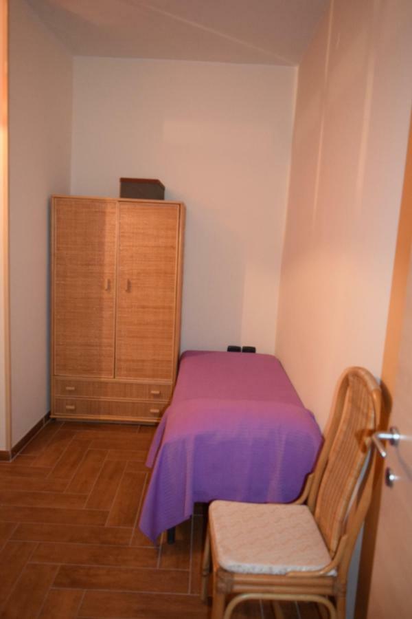 Bed &Breakfast Pinetamare Bed and Breakfast Castel Volturno Exteriör bild