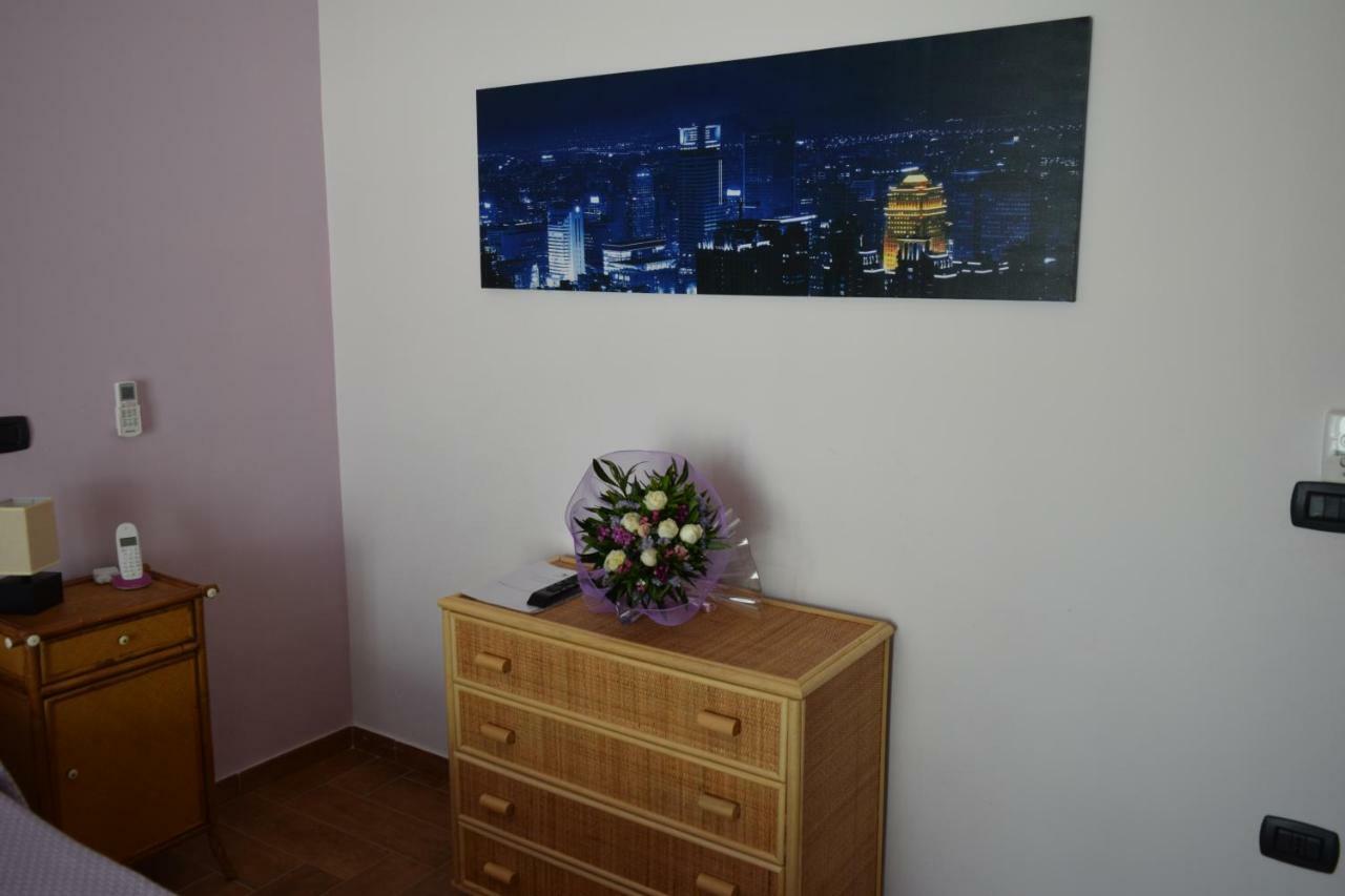 Bed &Breakfast Pinetamare Bed and Breakfast Castel Volturno Exteriör bild