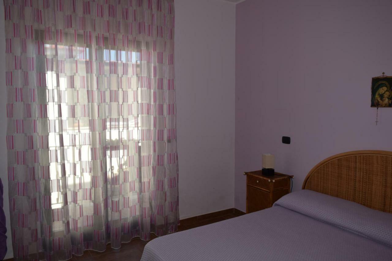 Bed &Breakfast Pinetamare Bed and Breakfast Castel Volturno Exteriör bild
